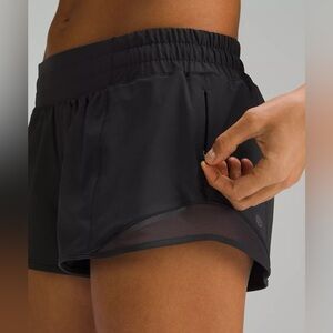 Lulu Hottie Hot Low-Rise Lined Short 2.5" Size 4 No Liner